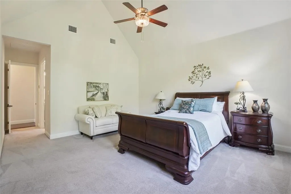 1040 Mondamin Drive