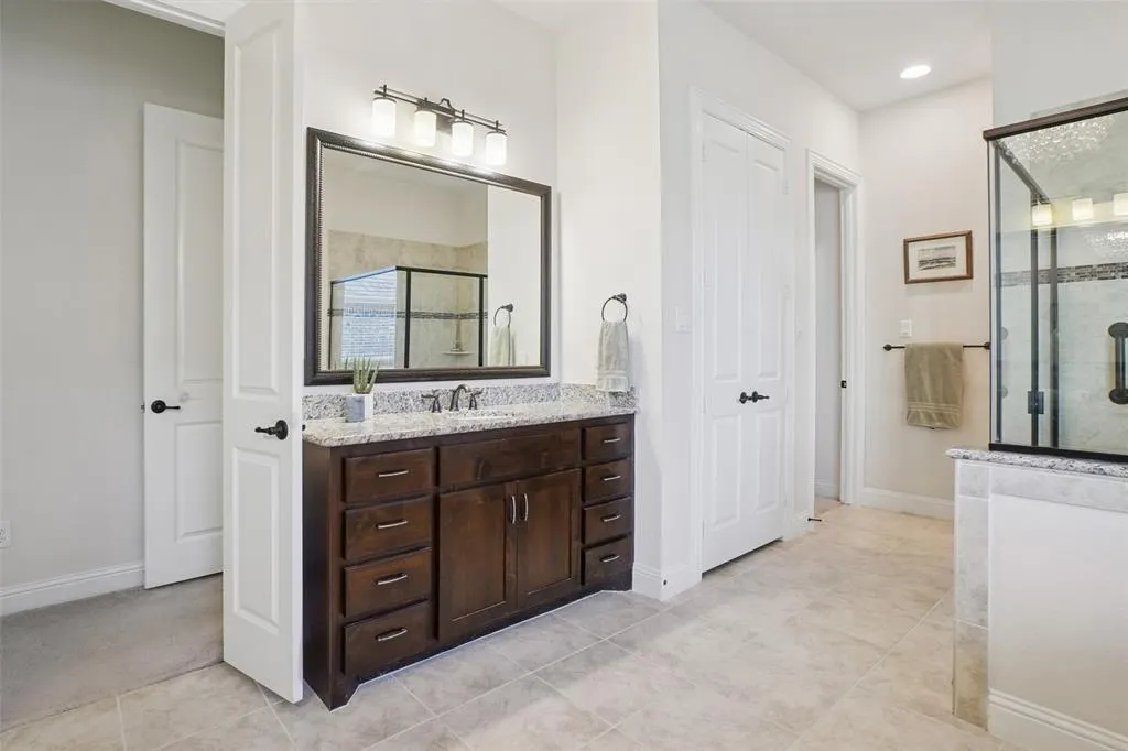 1040 Mondamin Drive