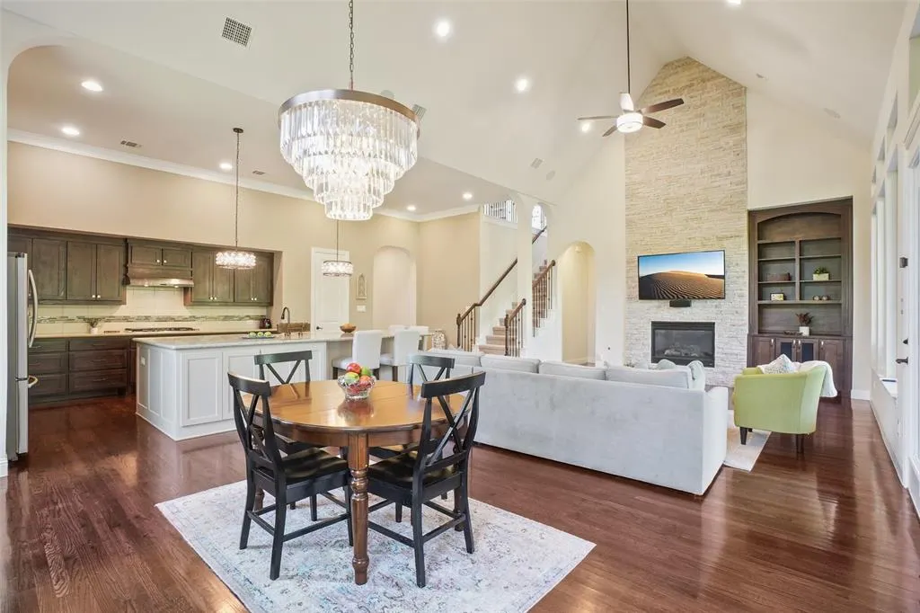 1040 Mondamin Drive