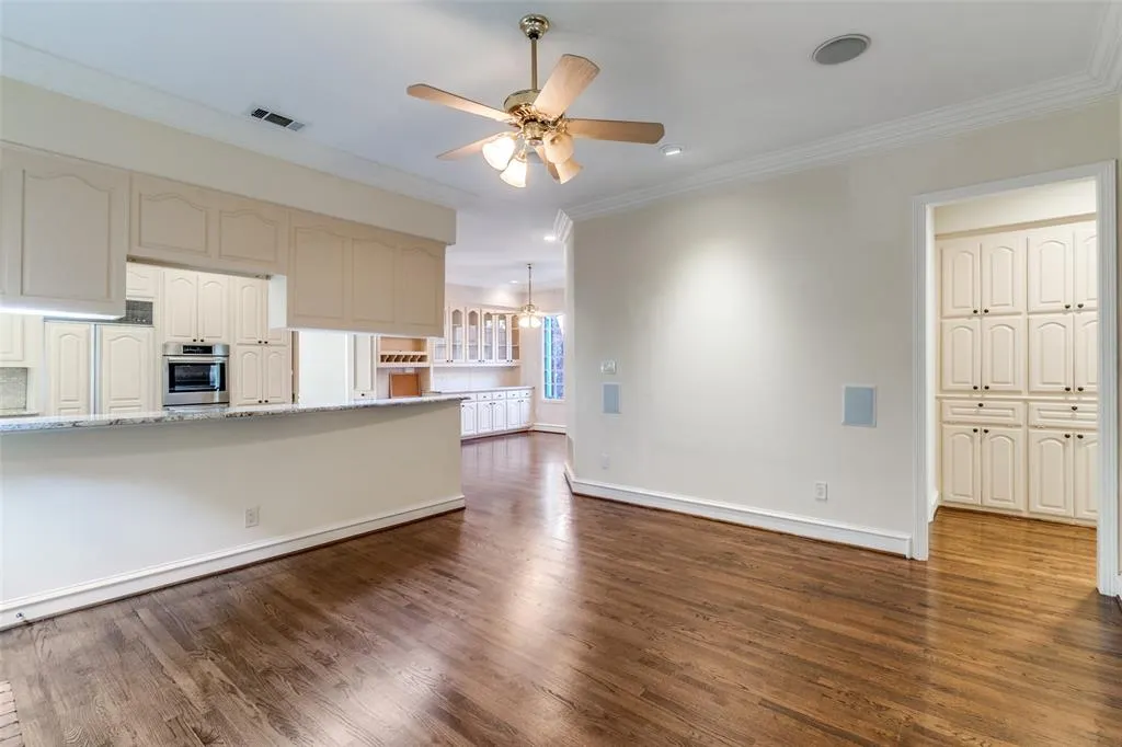 7842 Caruth Court