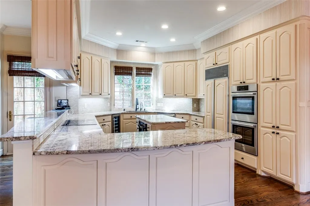 7842 Caruth Court