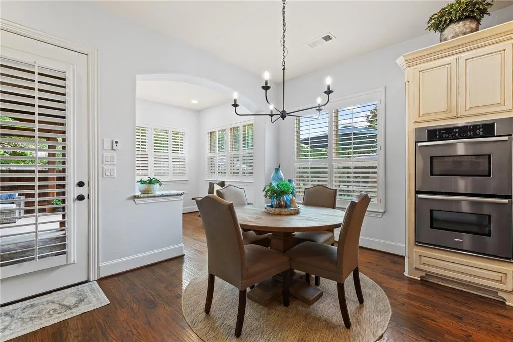 855 Blackwood Drive