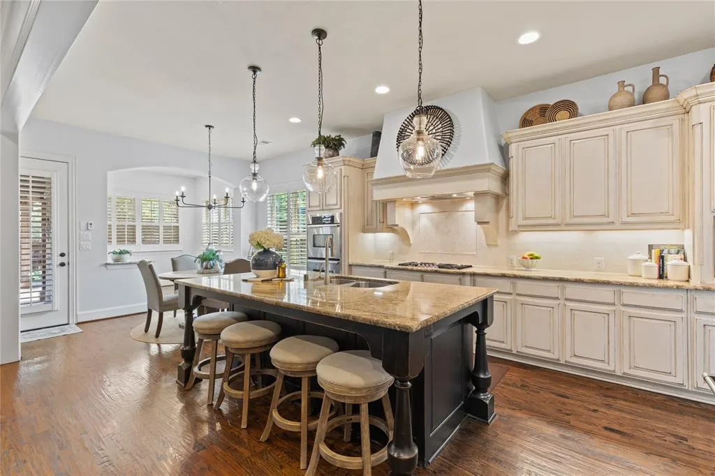 855 Blackwood Drive