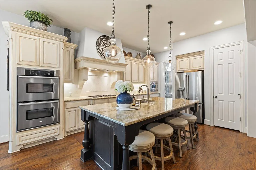 855 Blackwood Drive