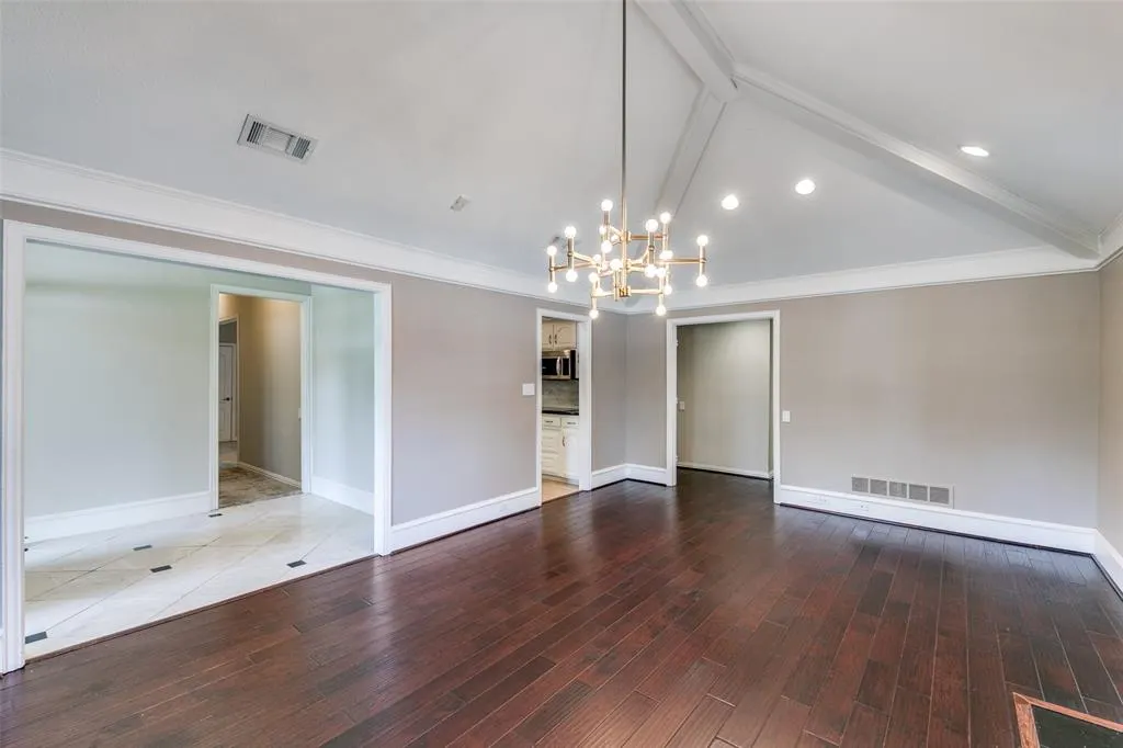 6116 Southern Knoll Drive
