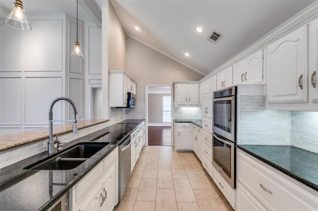 6116 Southern Knoll Drive