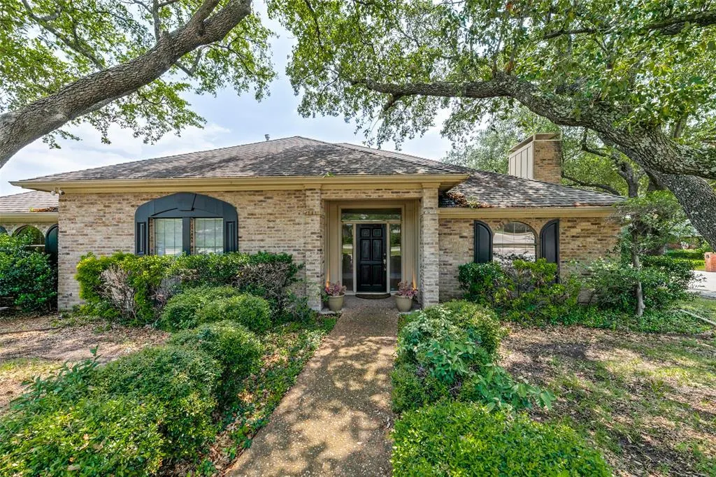 6116 Southern Knoll Drive
