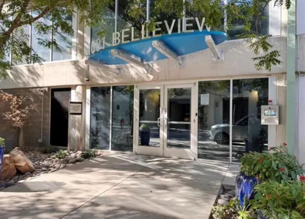 1001 Belleview Street, #201