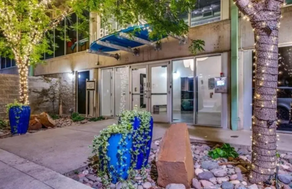1001 Belleview Street, #201