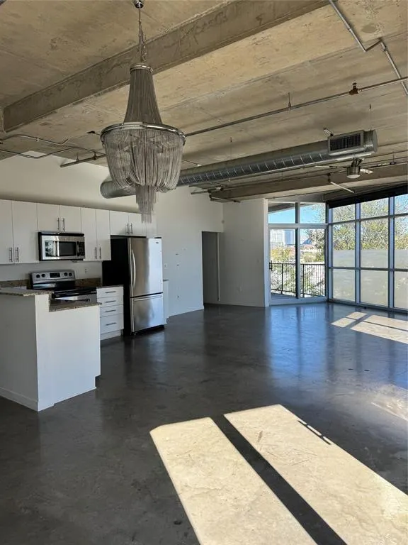 1001 Belleview Street, #201