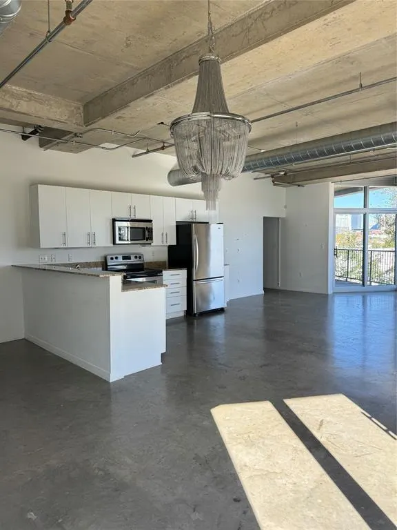 1001 Belleview Street, #201