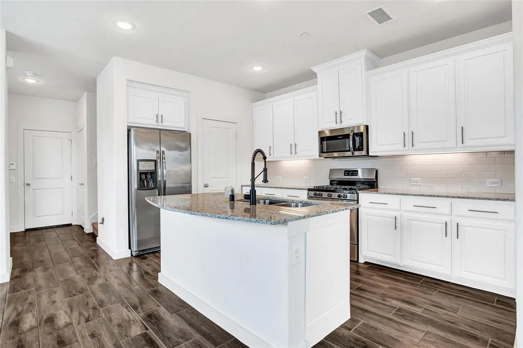 5984 Ridgeline Drive