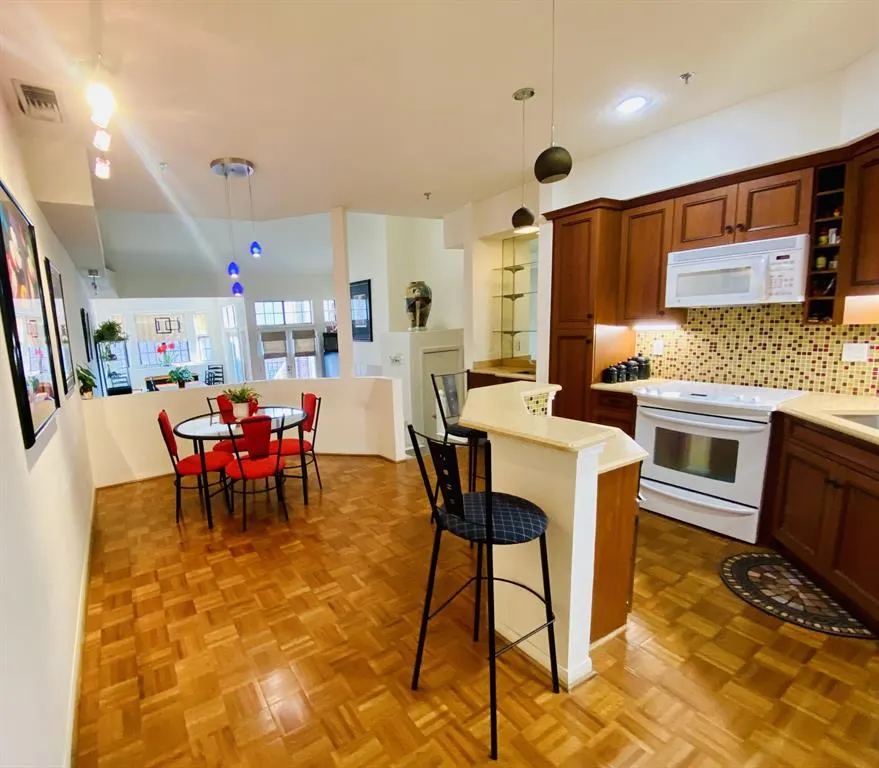 3235 Cole Avenue, #55