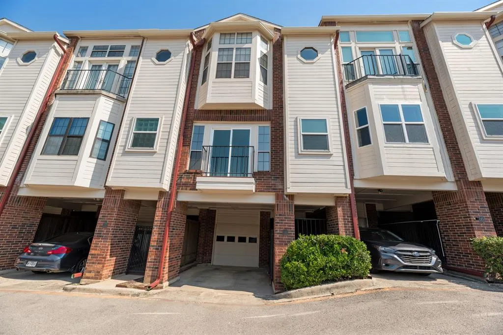 3235 Cole Avenue, #55