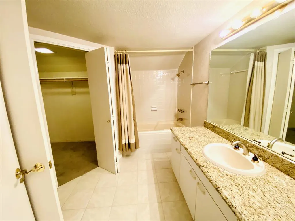 3235 Cole Avenue, #55