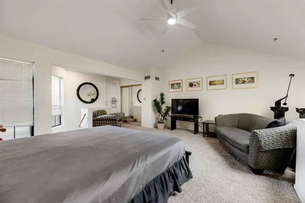 3235 Cole Avenue, #55