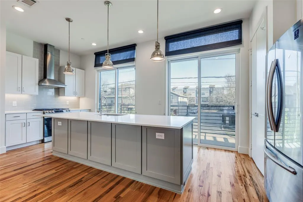 4426 Cabell Drive, #1304