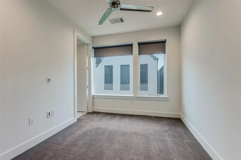 4426 Cabell Drive, #1304