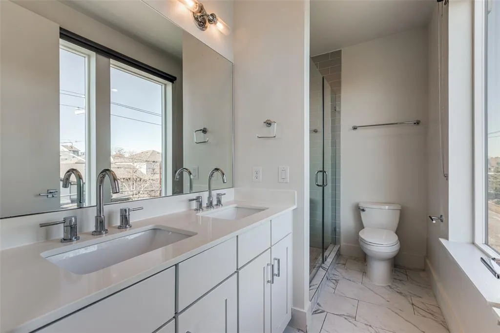 4426 Cabell Drive, #1304