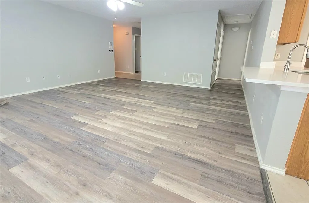 2710 Bishop Allen Lane