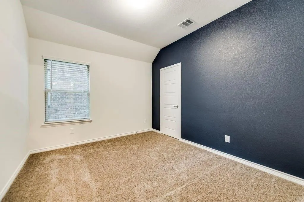 937 Royal Lane