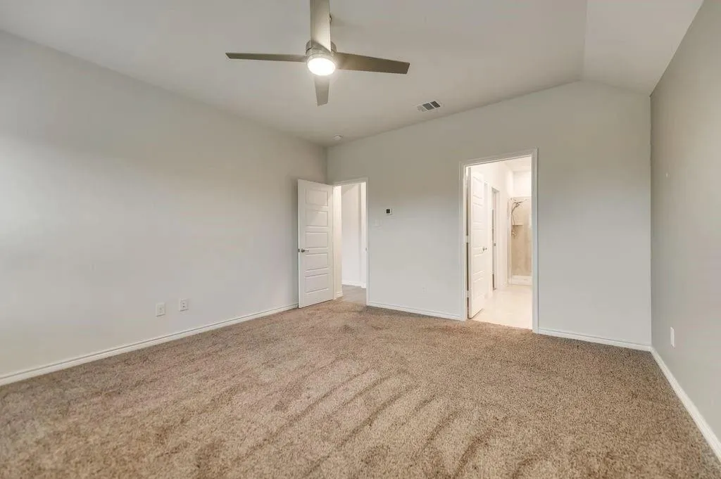 937 Royal Lane