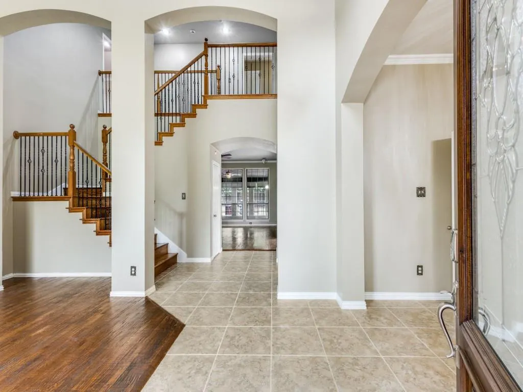 2817 Pioneer Drive