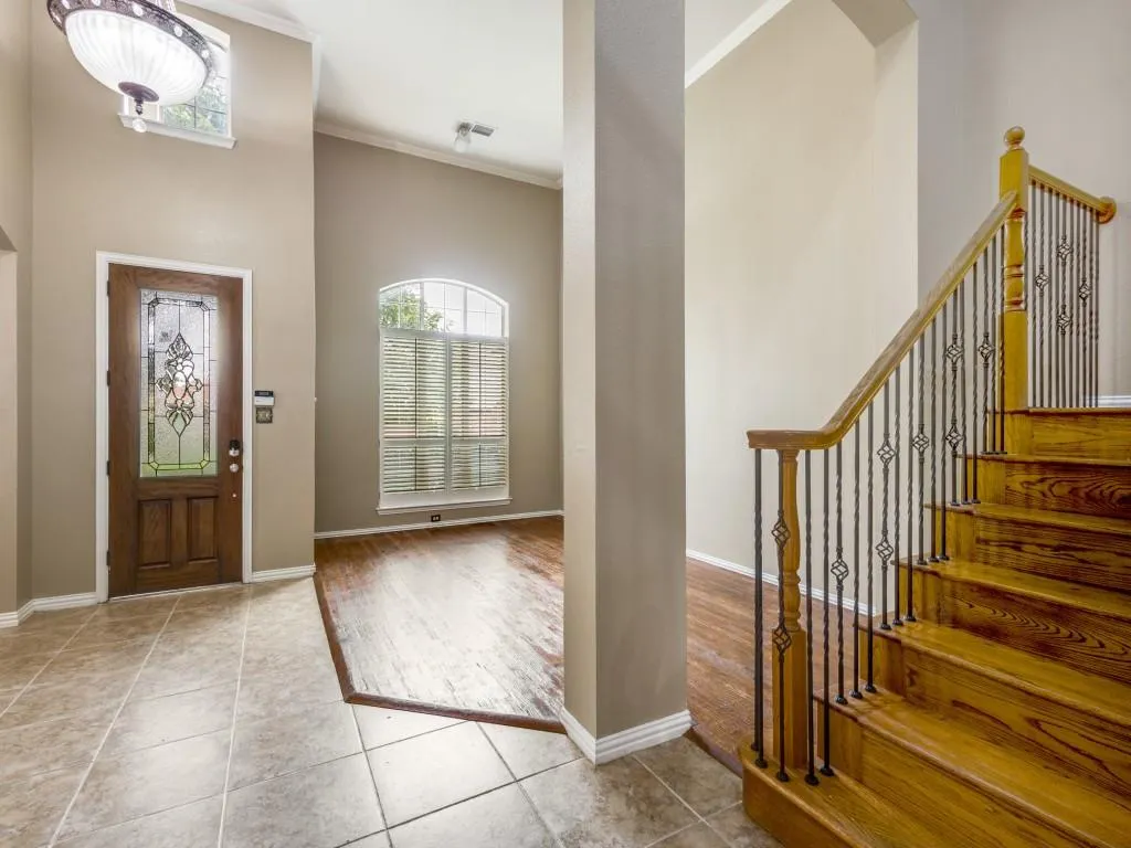 2817 Pioneer Drive
