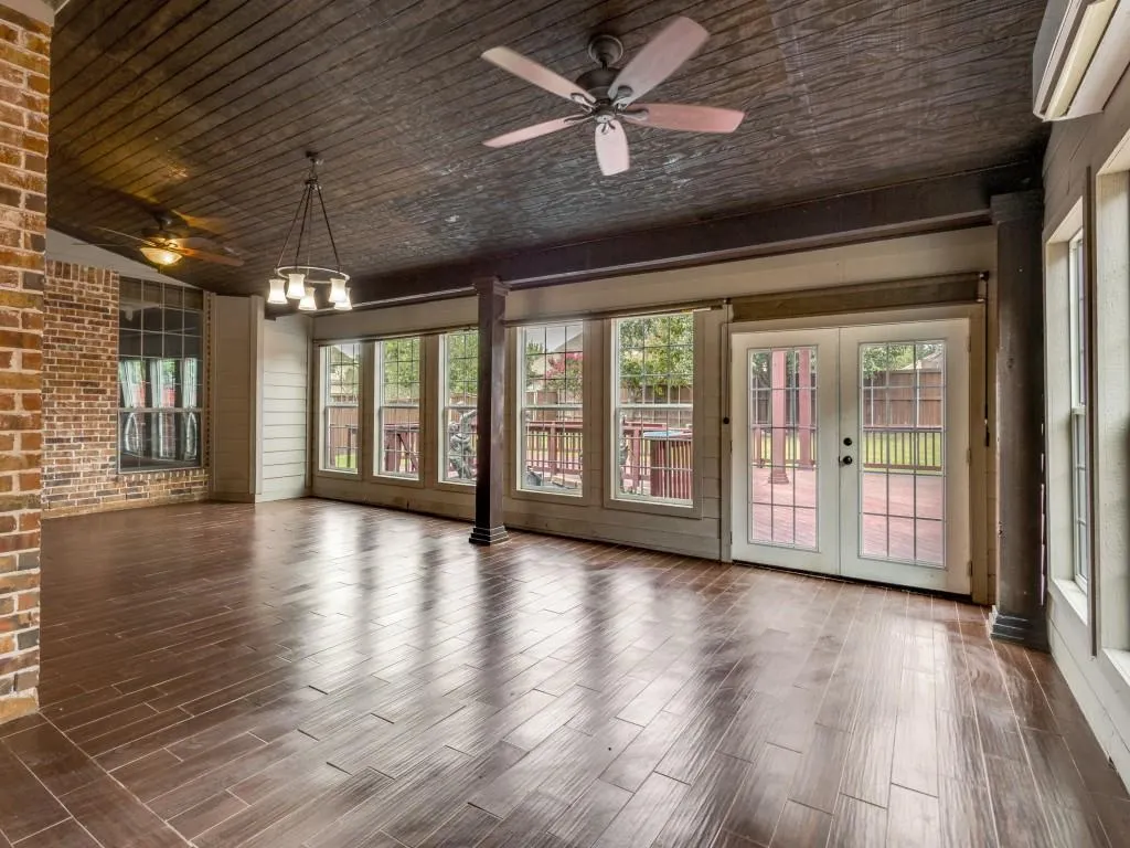 2817 Pioneer Drive