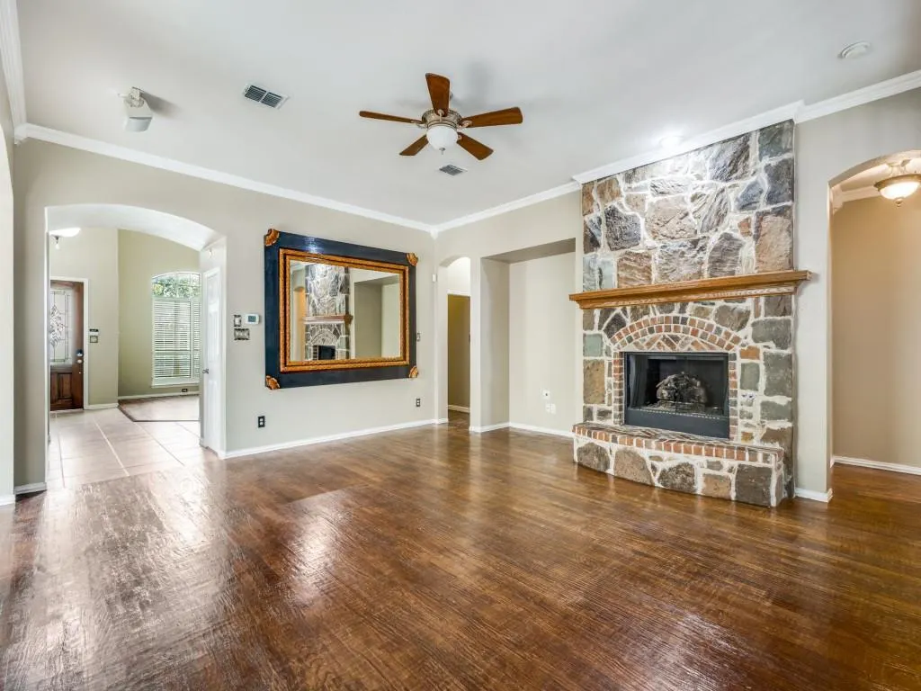 2817 Pioneer Drive