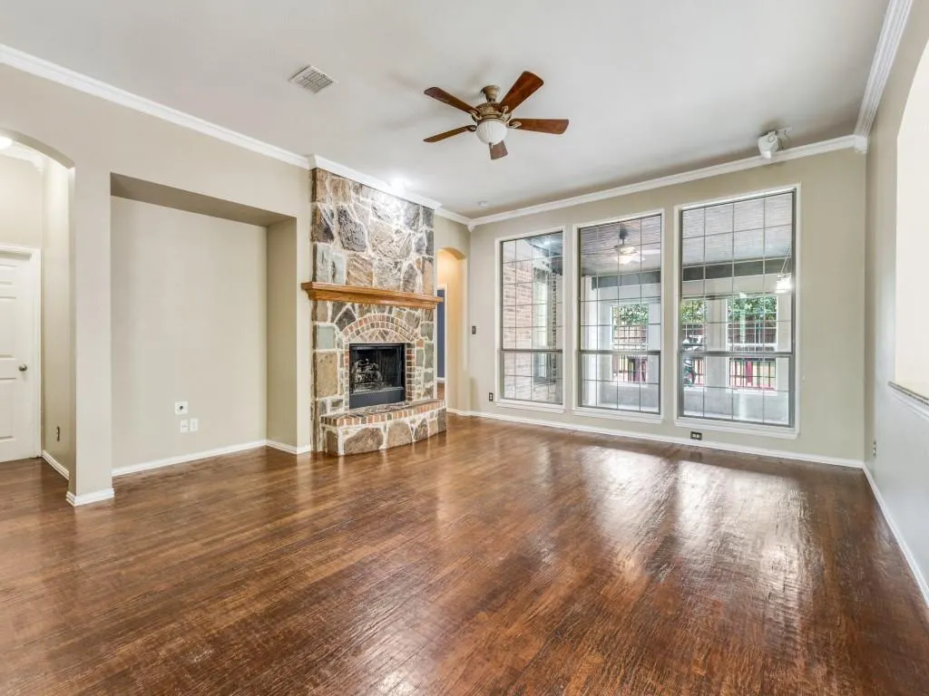 2817 Pioneer Drive