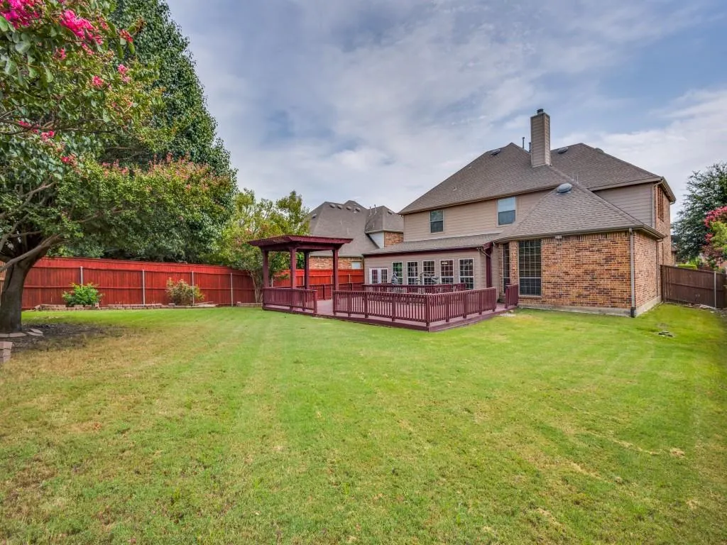 2817 Pioneer Drive