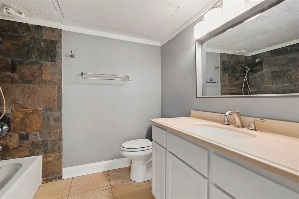 333 Melrose Drive, #27D