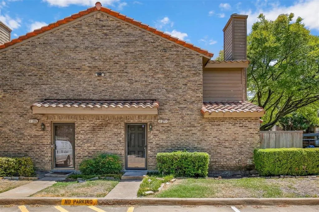 333 Melrose Drive, #27D