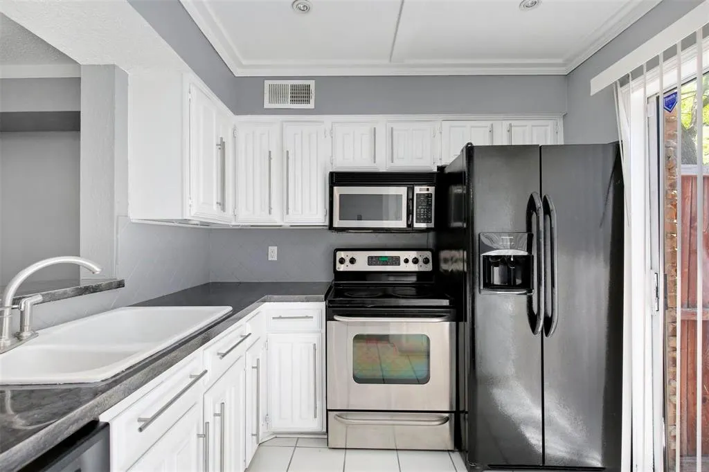 333 Melrose Drive, #27D