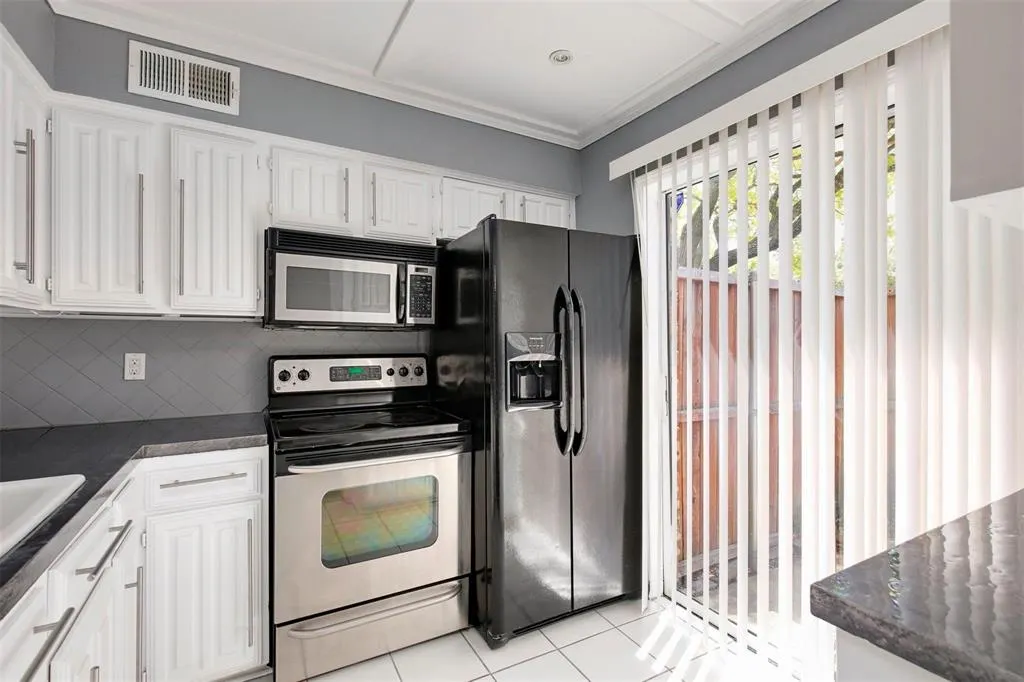 333 Melrose Drive, #27D