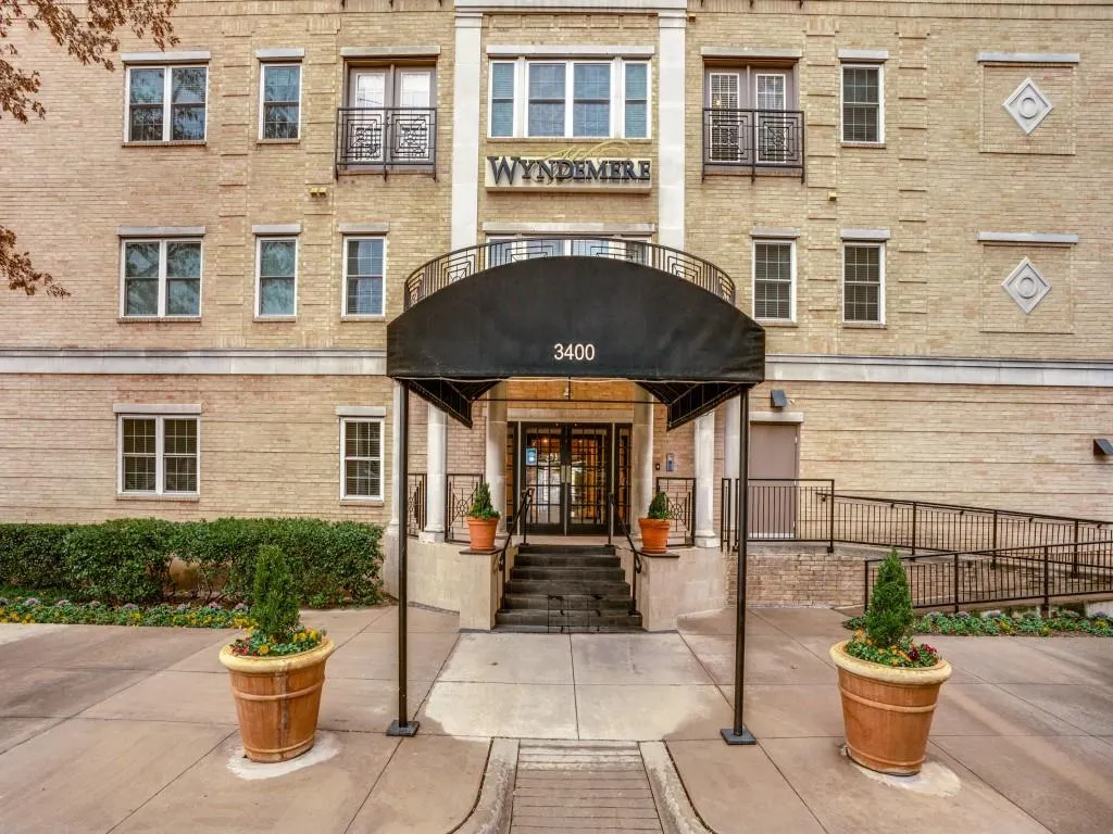 3400 Welborn Street, #217