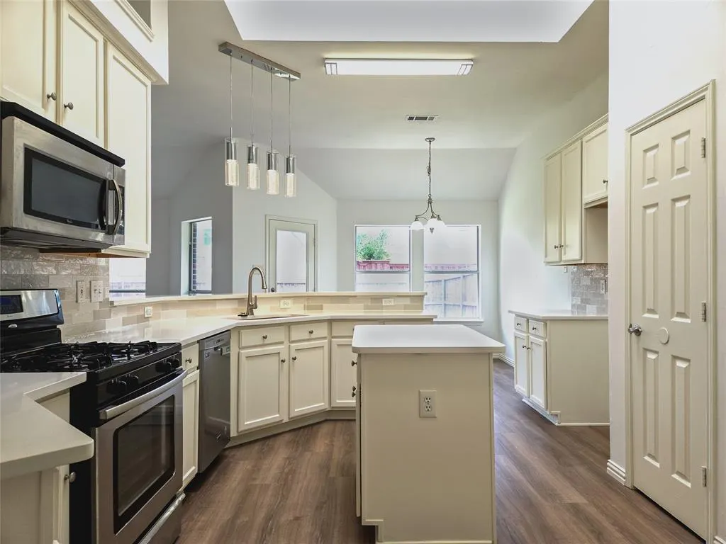 11144 Creekwood Drive