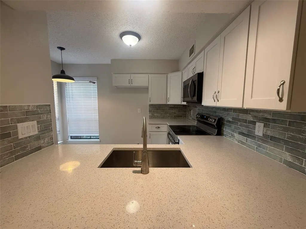 333 Melrose Drive, #5B