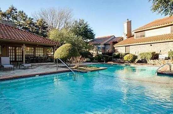 333 Melrose Drive, #5B