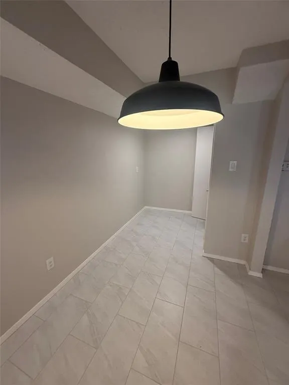 333 Melrose Drive, #5B
