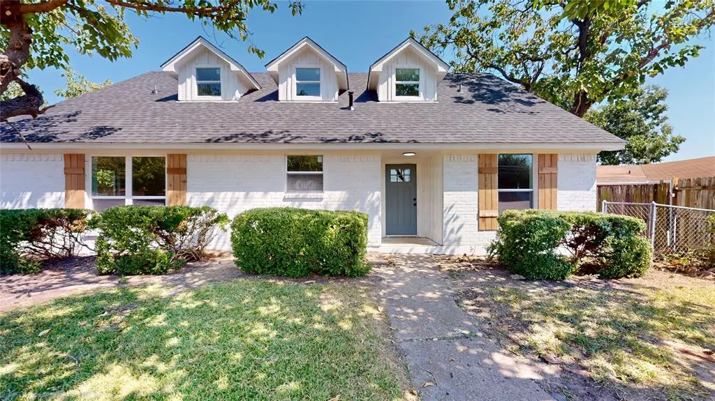 2534 N Saint Augustine Drive