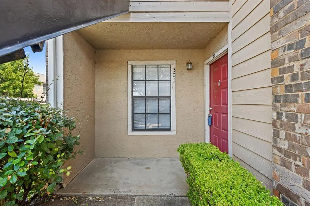 4748 Old Bent Tree Lane, #301
