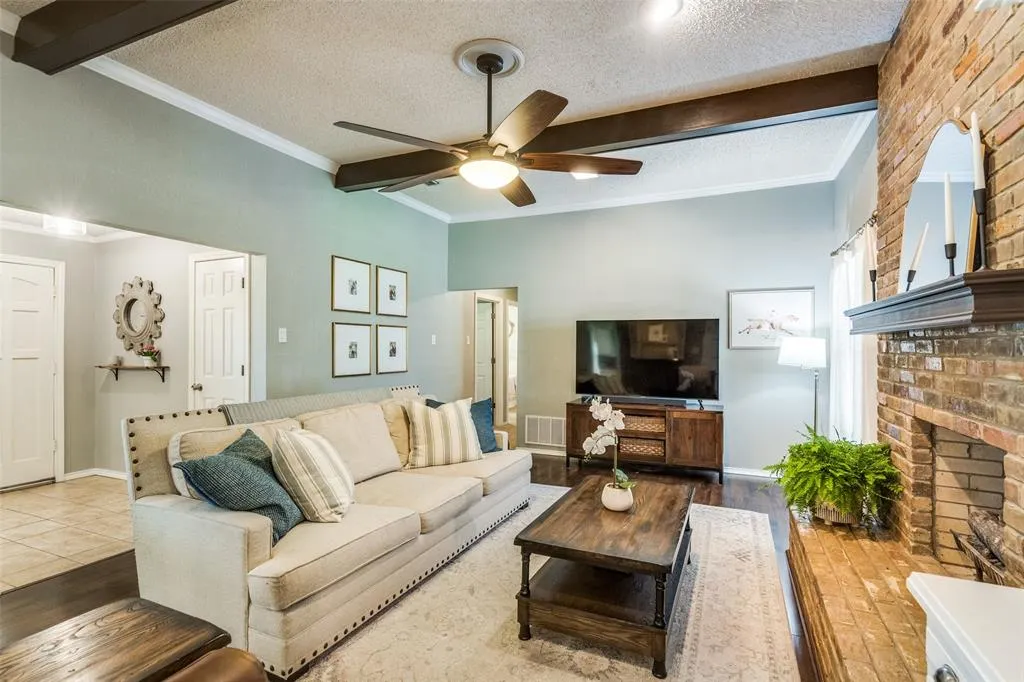 1704 Serenade Lane