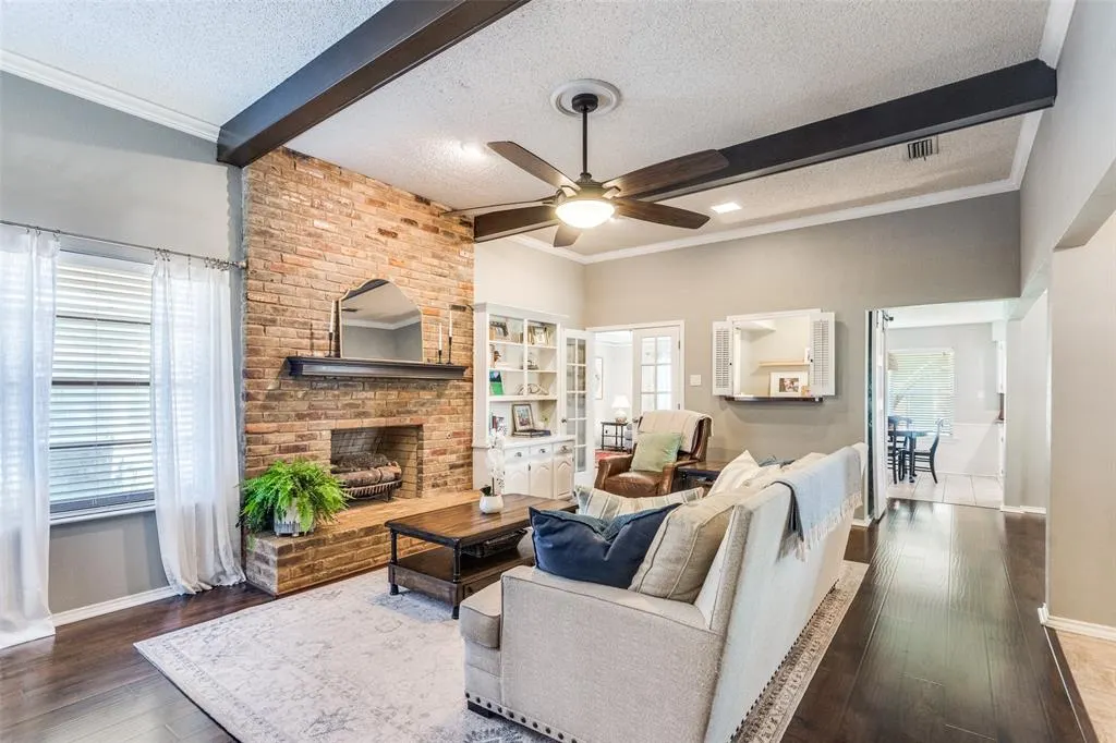 1704 Serenade Lane