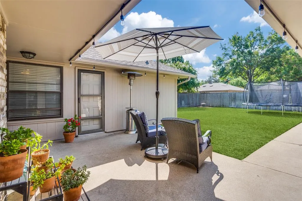 1704 Serenade Lane