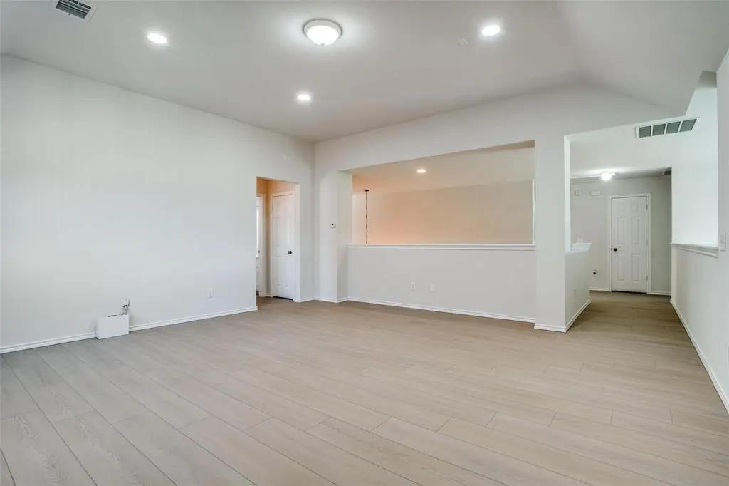 2469 Sleepy Hollow Trail