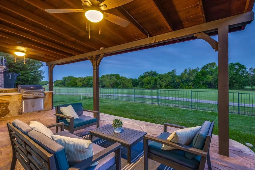 2469 Sleepy Hollow Trail