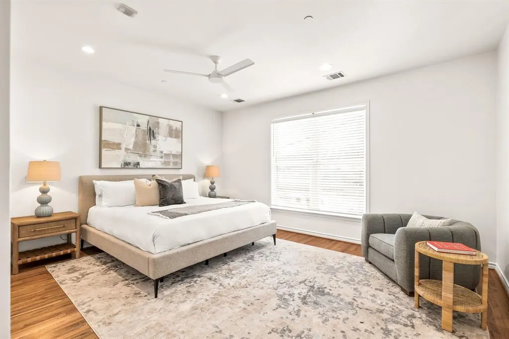 4310 Buena Vista Street, #18
