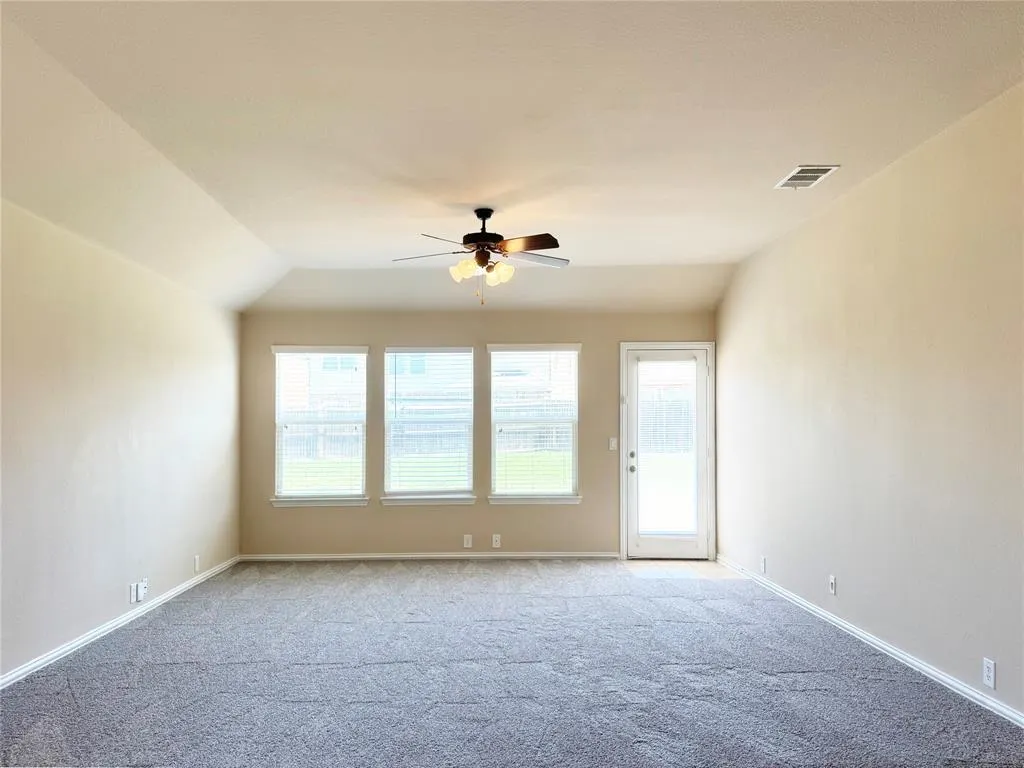 1809 Sparrow Lane